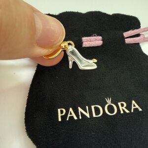 PANDORA DISNEY PRINCESS CINDERELLA SHOE DANGLE CHARM